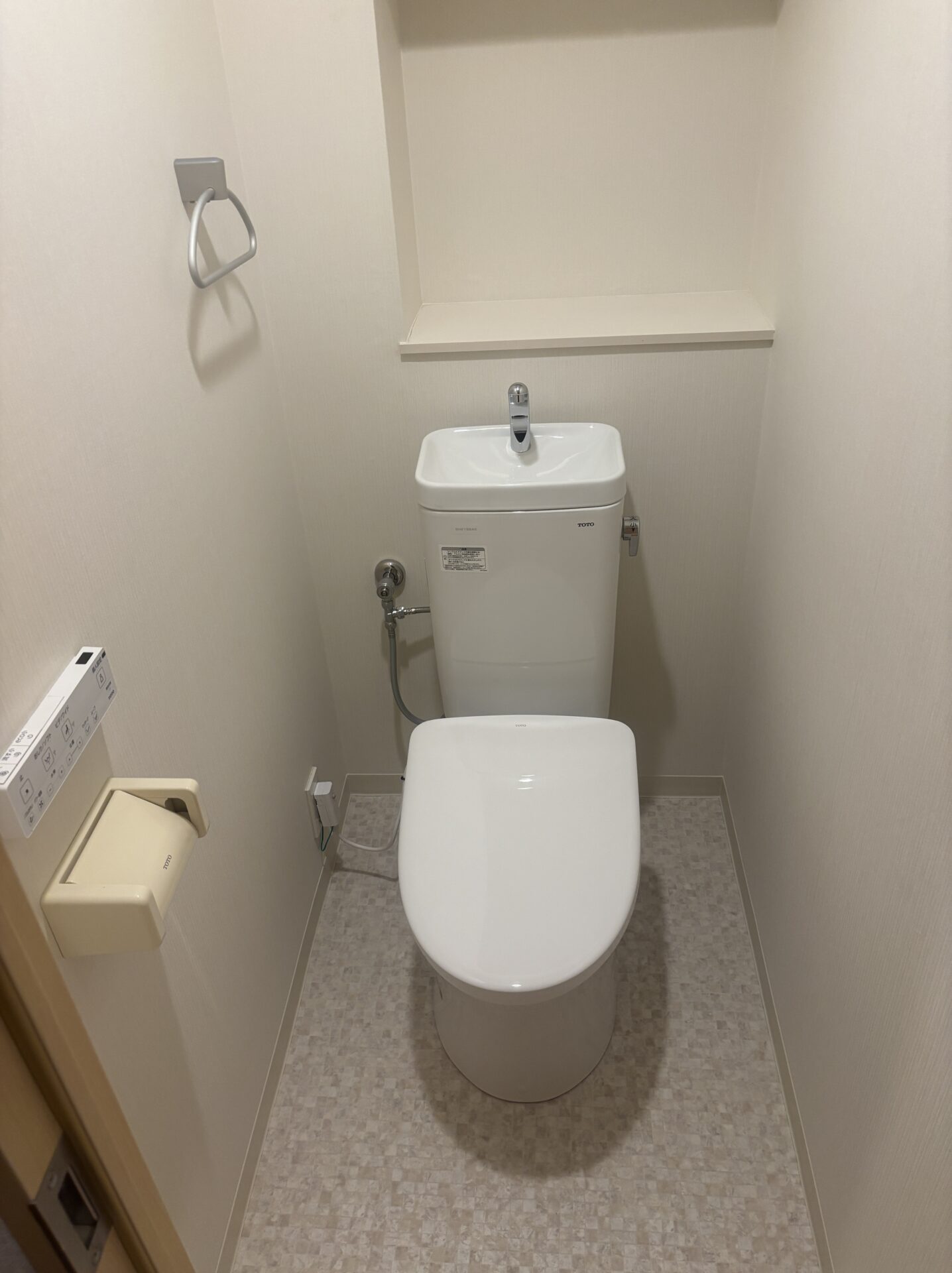 トイレ取替工事（内装セット可）